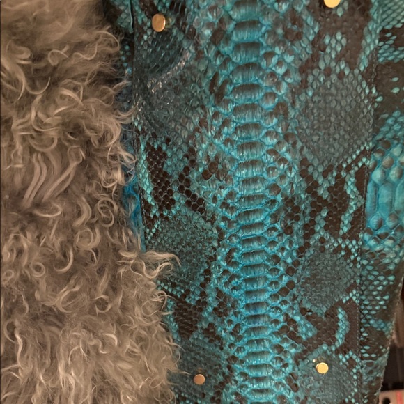Rare* Genuine Python XL Tote w Zip in Teal - Picture 6 of 6